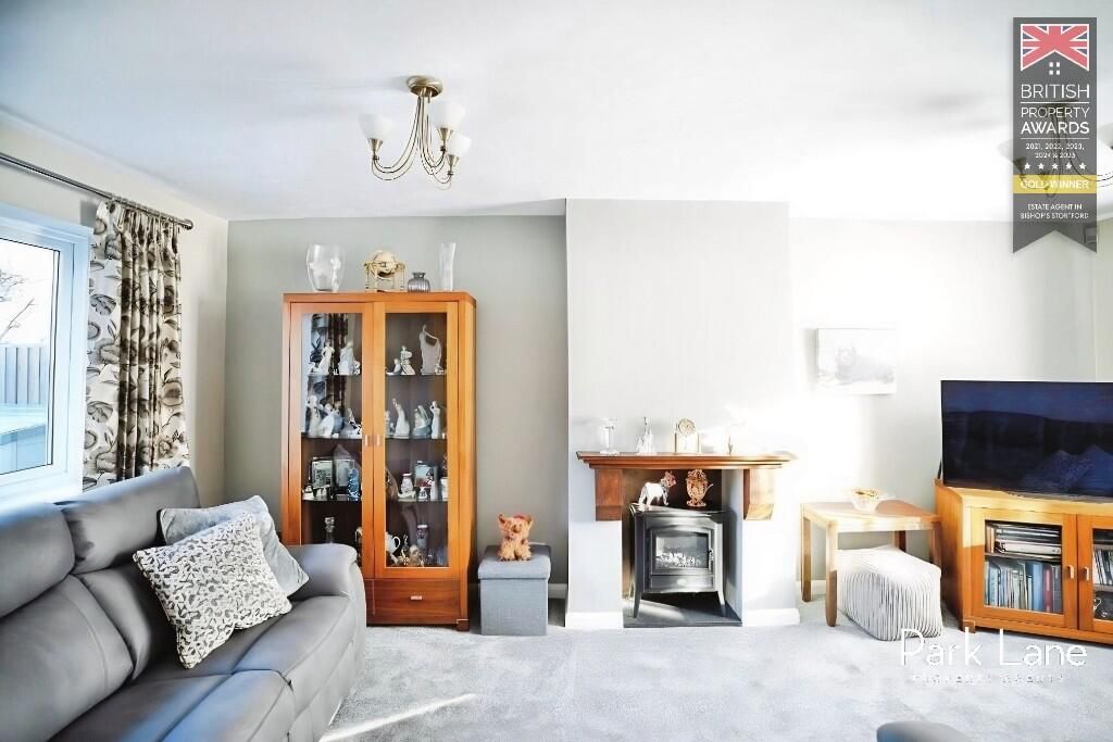 Property photo 3 of 28