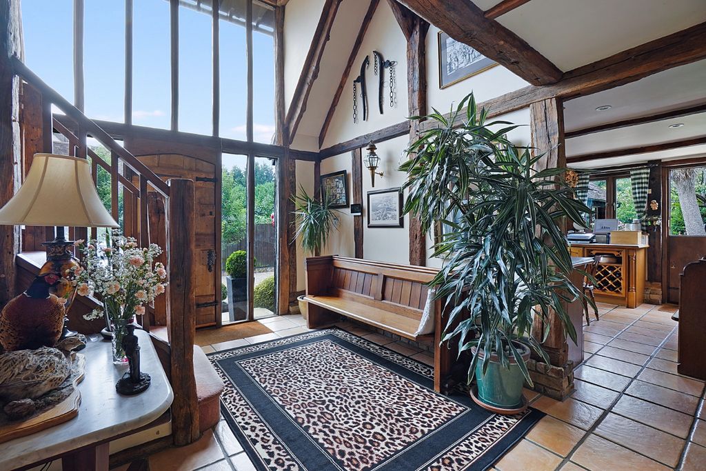 Property photo 3 of 38 4386136