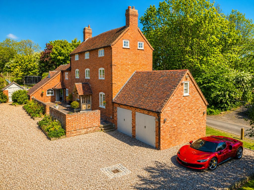 Property photo 1 of 33