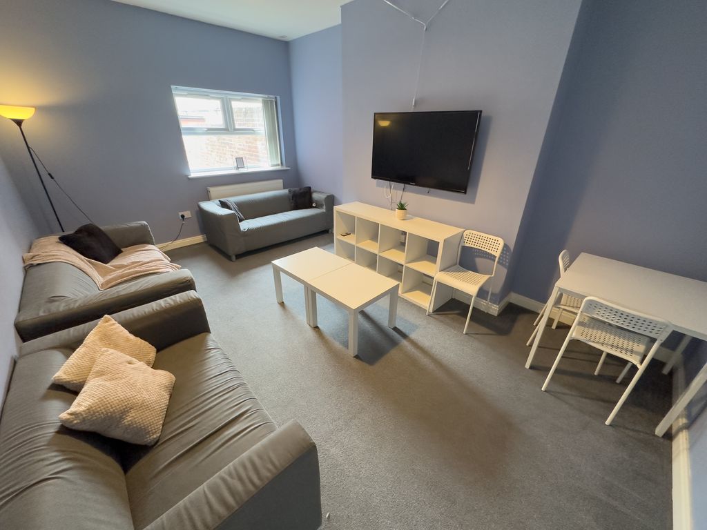 Property photo 1 of 6 1