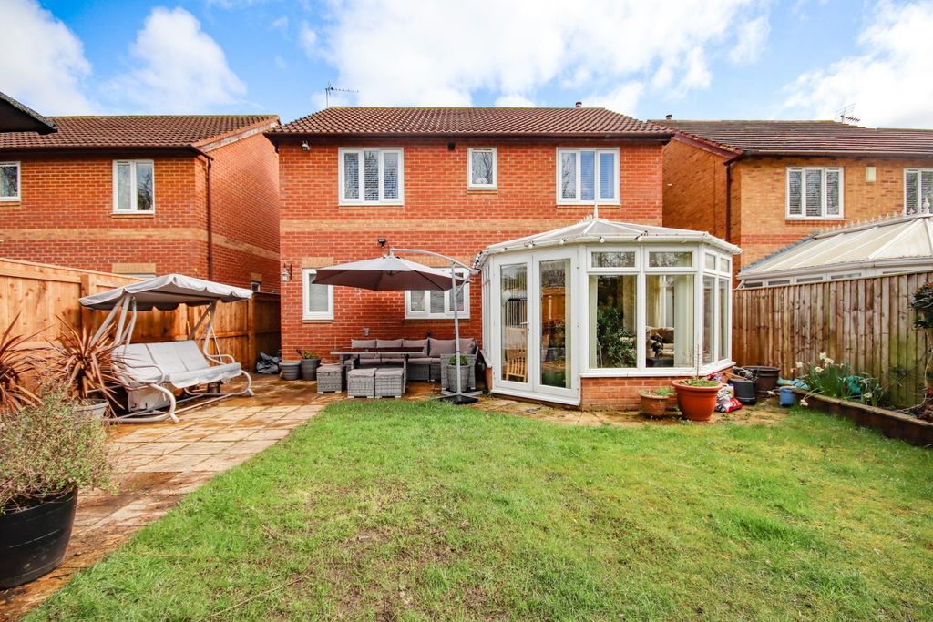 Property photo 2 of 33