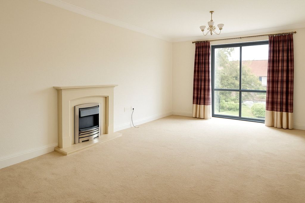 Property photo 2 of 8 Picture No. 10