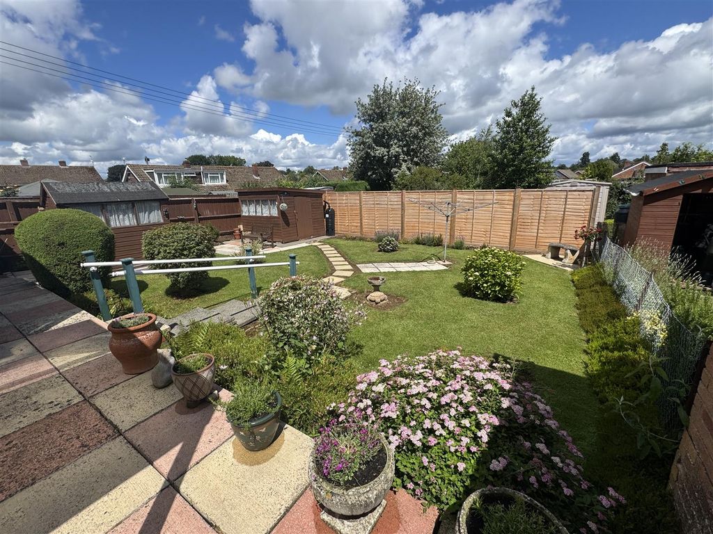 Property photo 2 of 16