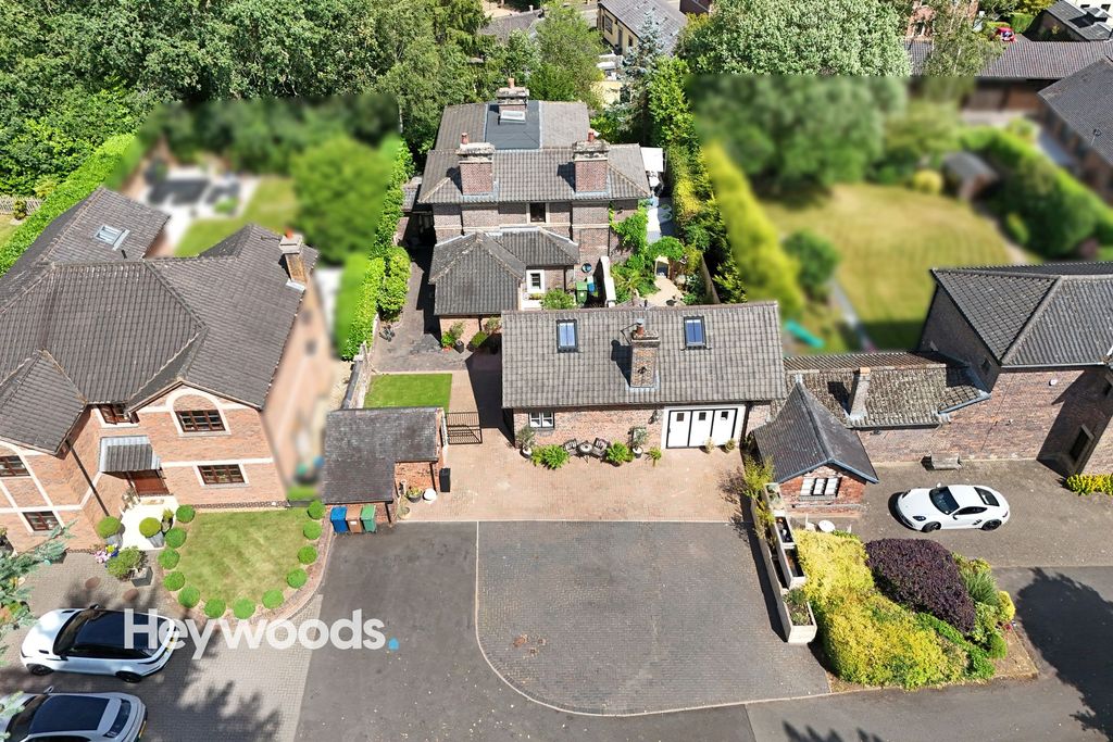 Property photo 3 of 62