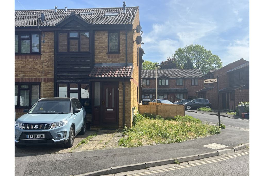 Property photo 1 of 8
