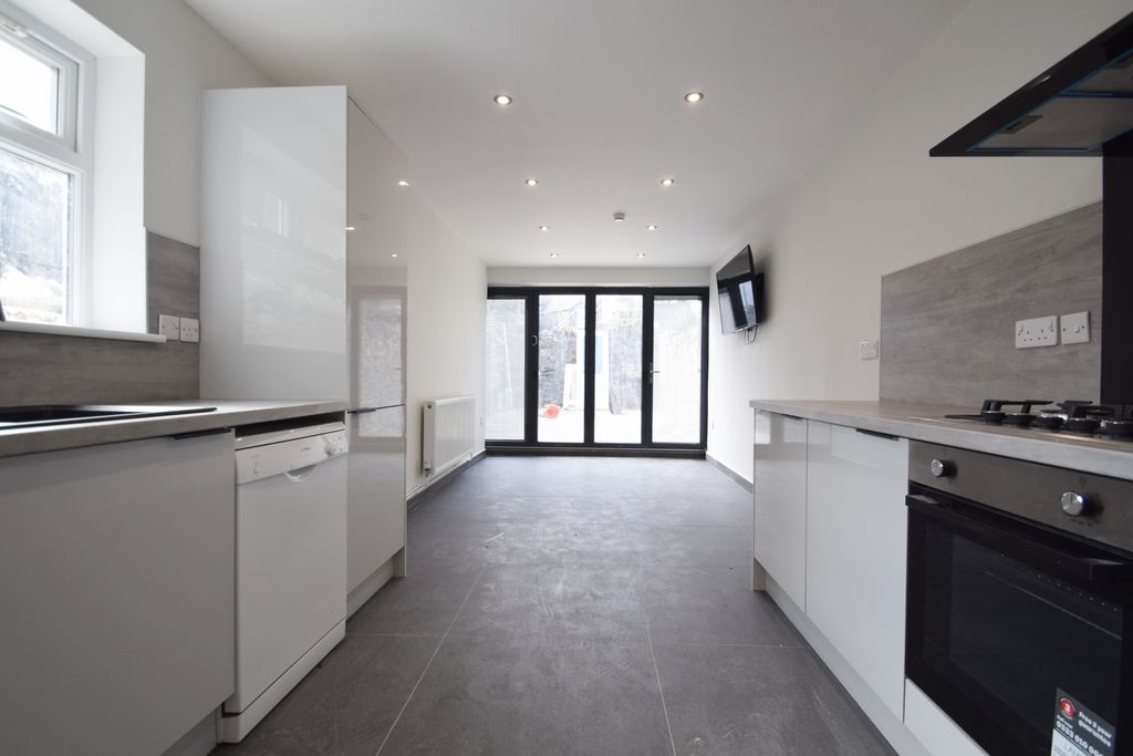 Property photo 1 of 13 Photo 2