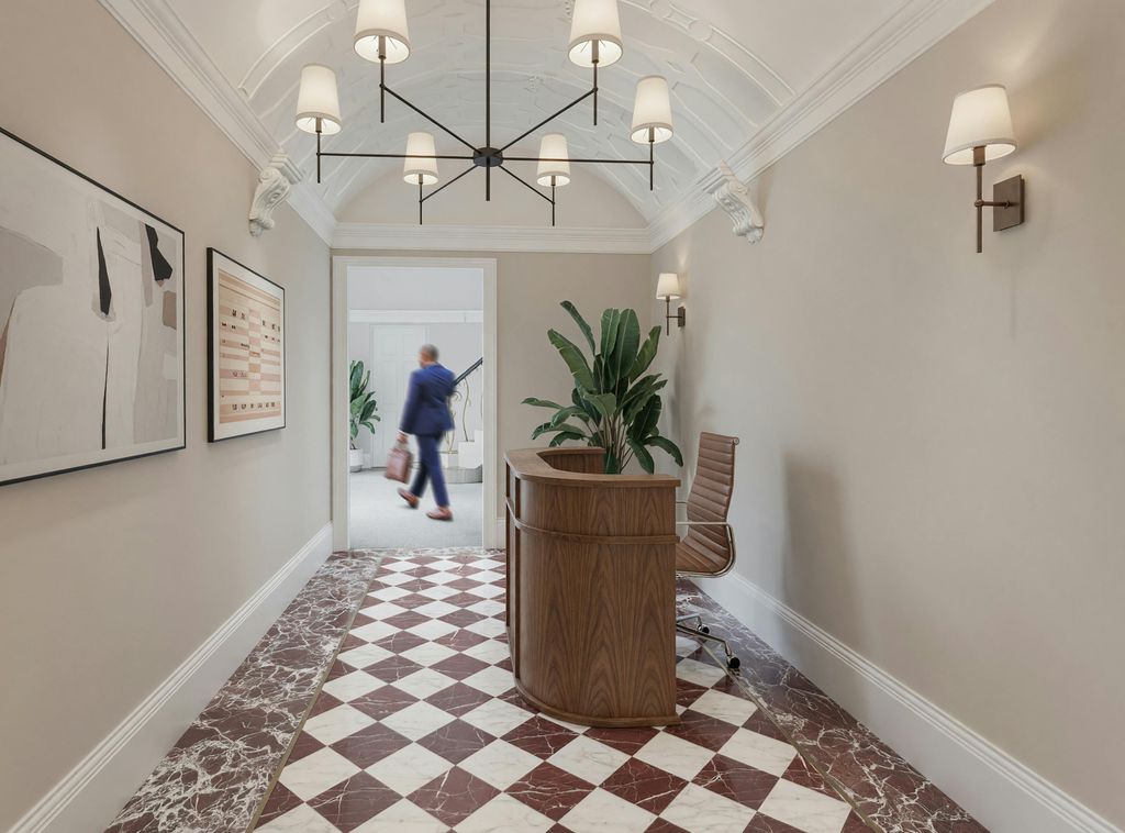 Property photo 2 of 4 35 Wimpole St 2.Jpg
