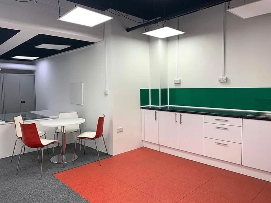 Property photo 3 of 6