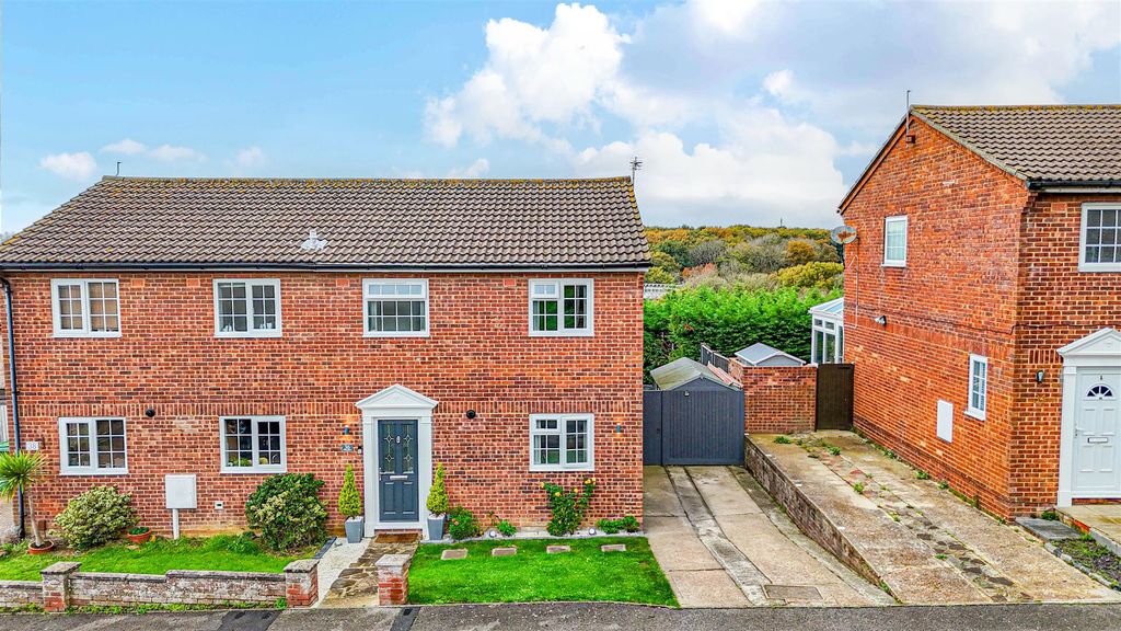 Property photo 1 of 31 Dji_20251107122132_0243_D.Jpg