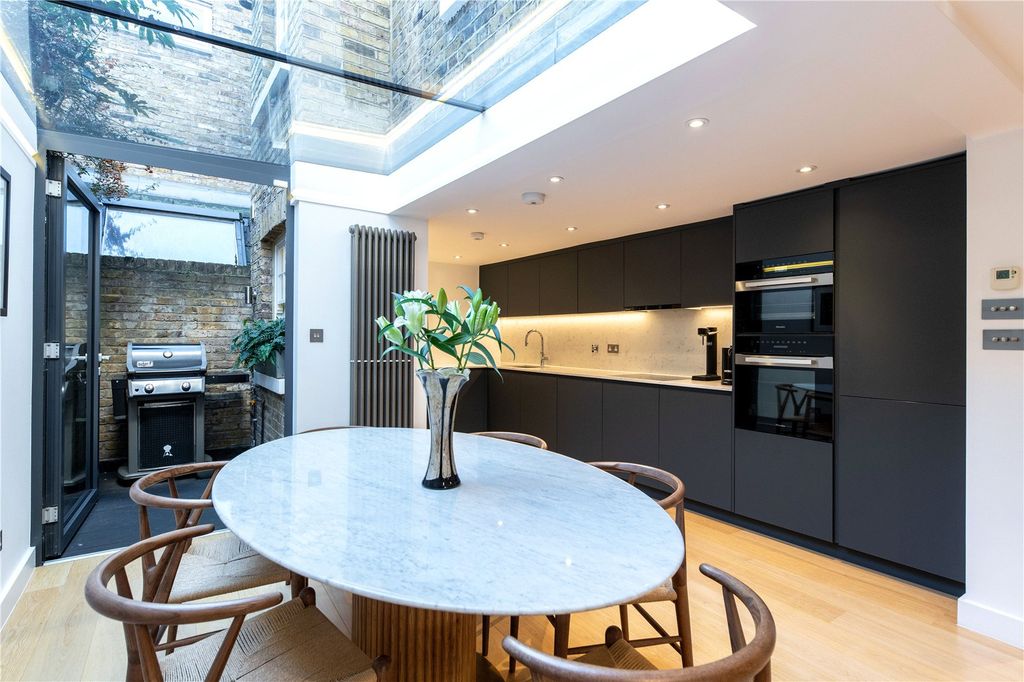 Property photo 2 of 13 Kitchen