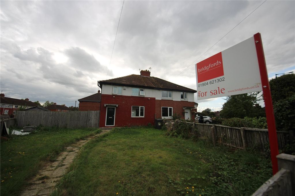 Property photo 1 of 14 External (Front)
