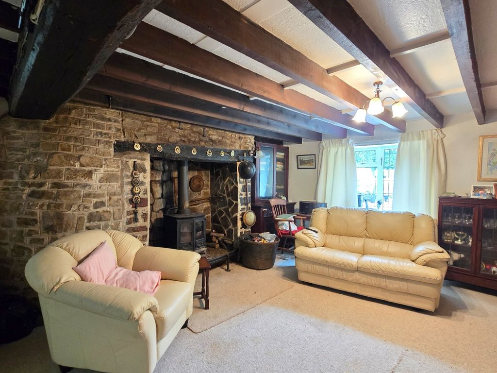 Property photo 2 of 20 5047752