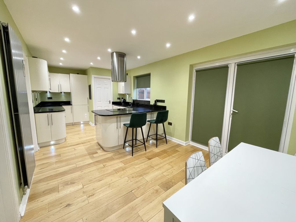 Property photo 3 of 23