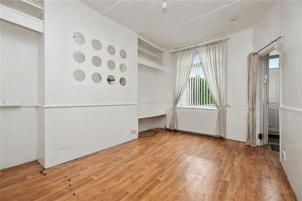 Property photo 2 of 18 Picture No. 04