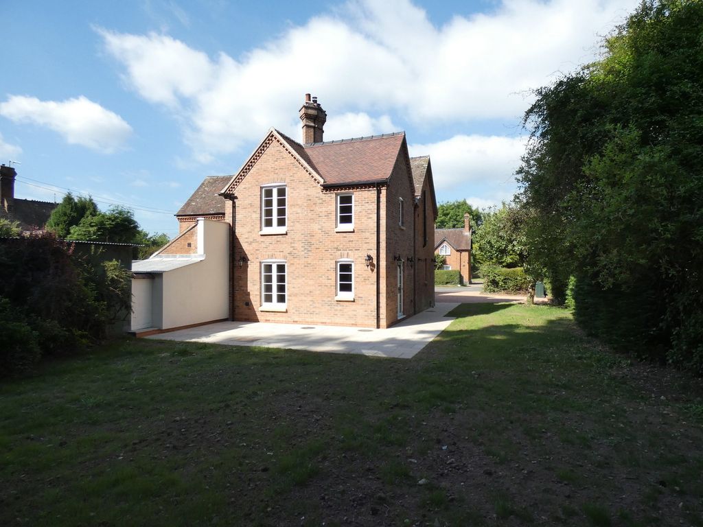 Property photo 2 of 26