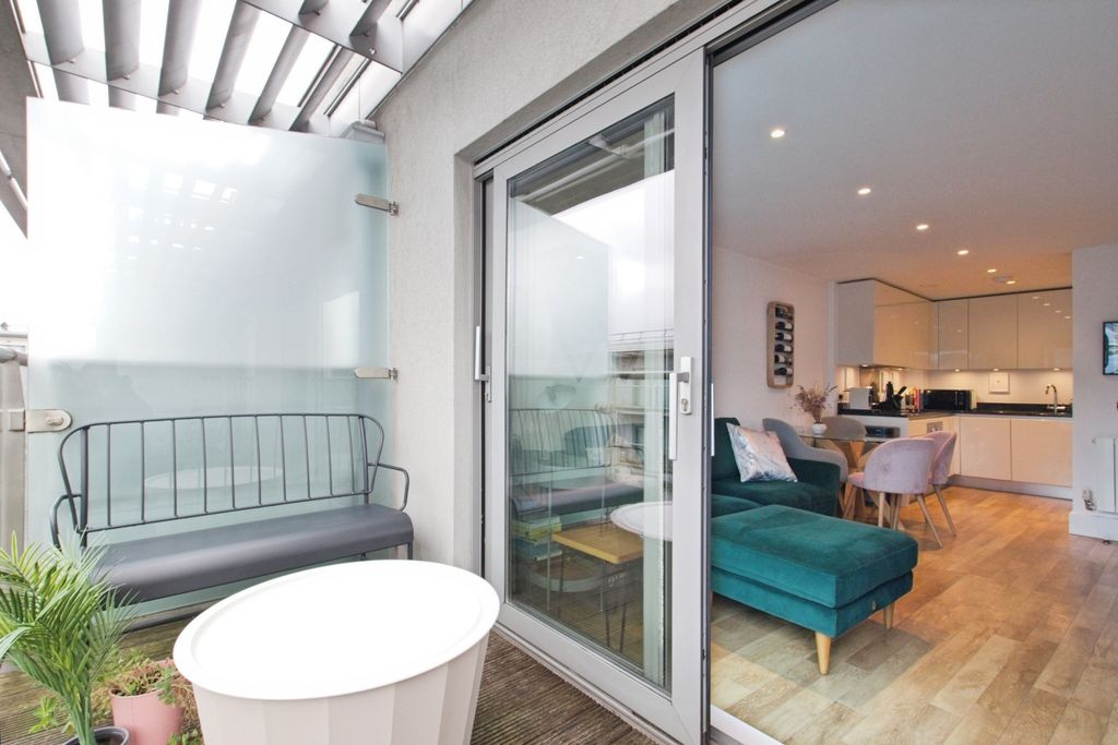 Property photo 3 of 20