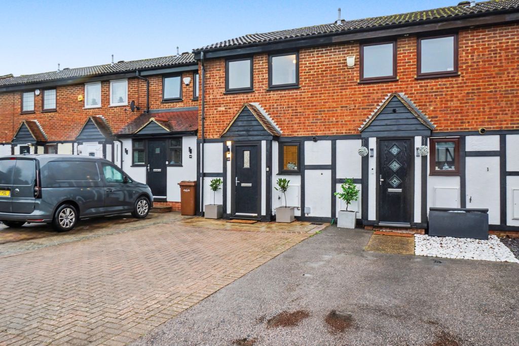 Property photo 1 of 15 4642033