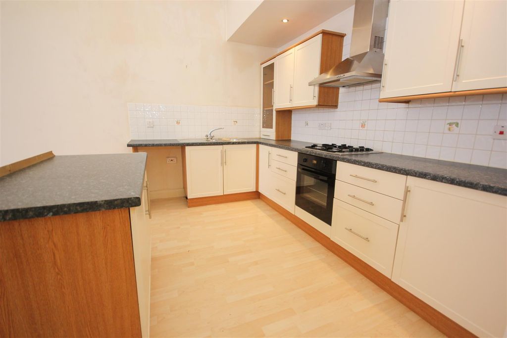 Property photo 2 of 15 Kitchen..Jpg