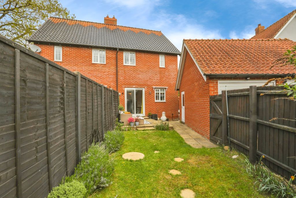 Property photo 2 of 17 9T5A2577