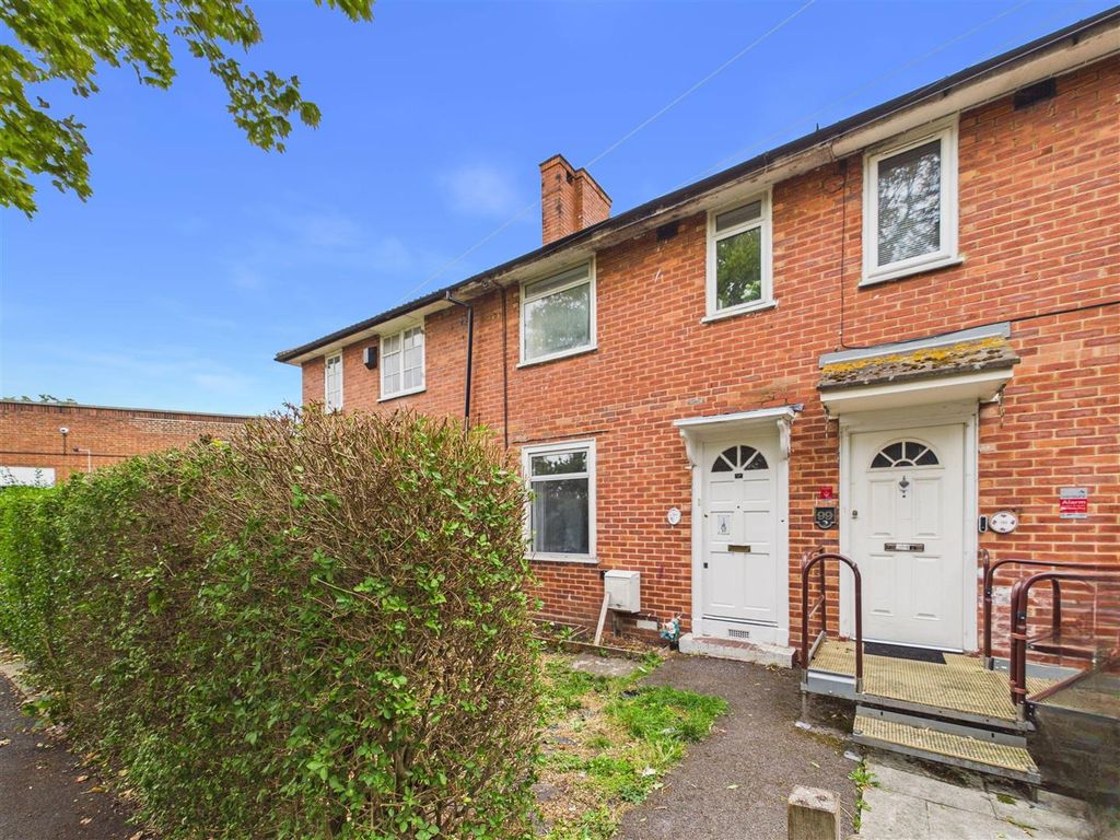 Property photo 1 of 21 Cam01563G0-Pr0326-Still021.Jpg