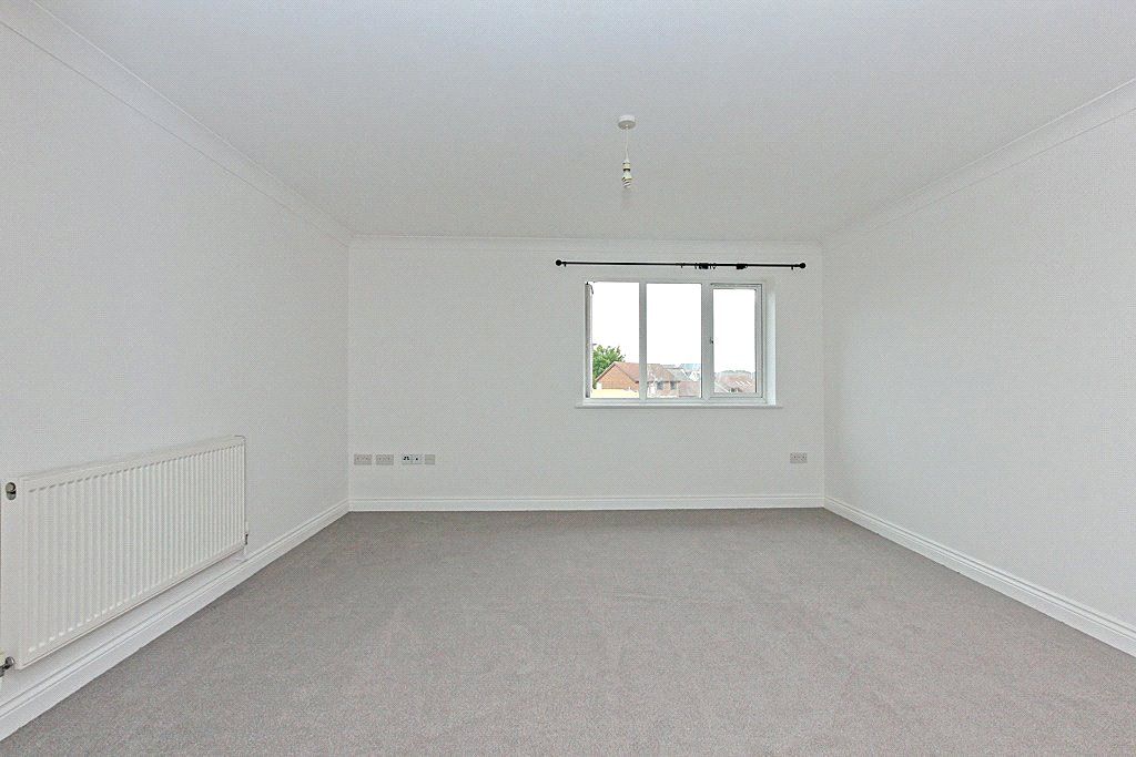 Property photo 3 of 12 Picture No. 10