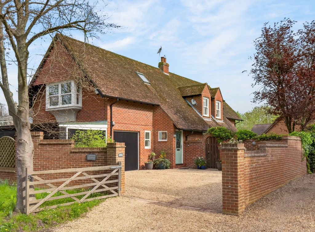 Property photo 1 of 33