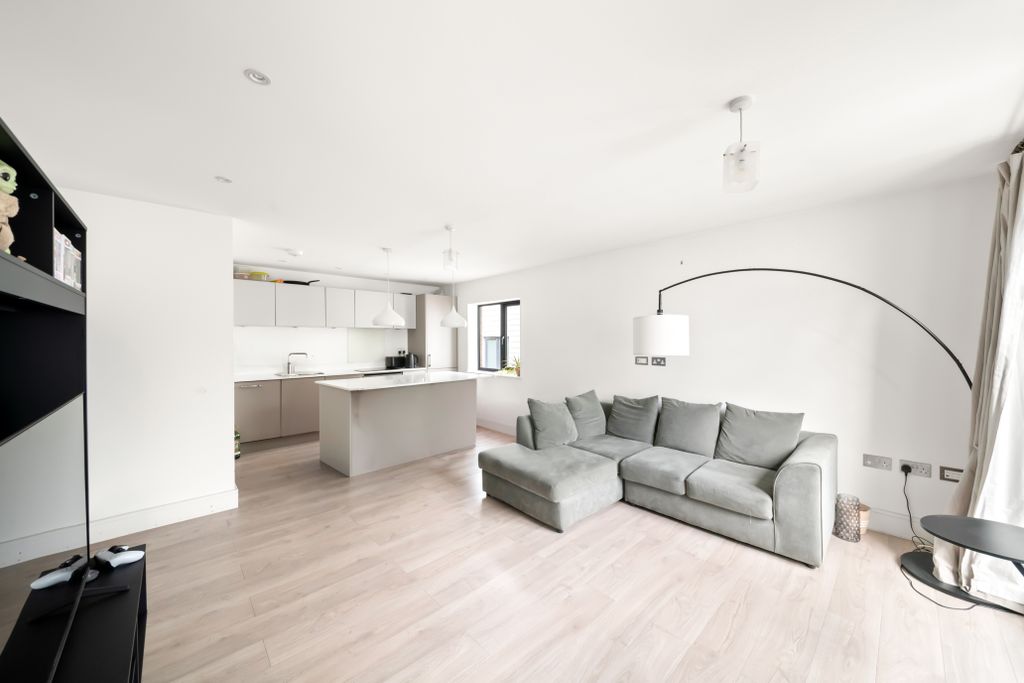 Property photo 1 of 15 1