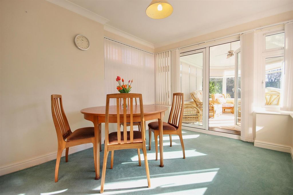 Property photo 3 of 28 Dining Room