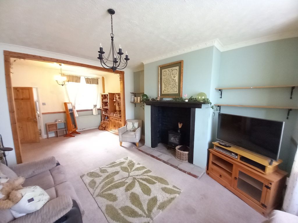 Property photo 2 of 14 Lounge