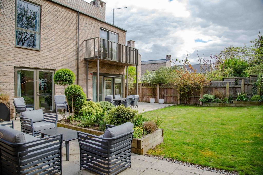 Additional image 18 of 4 bed detached house to rentBrook End Close, Trumpington, Cambridge, Cambridgeshire CB2