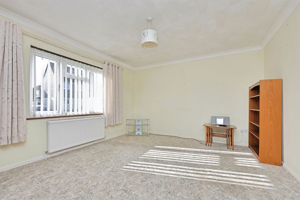 Property photo 3 of 13
