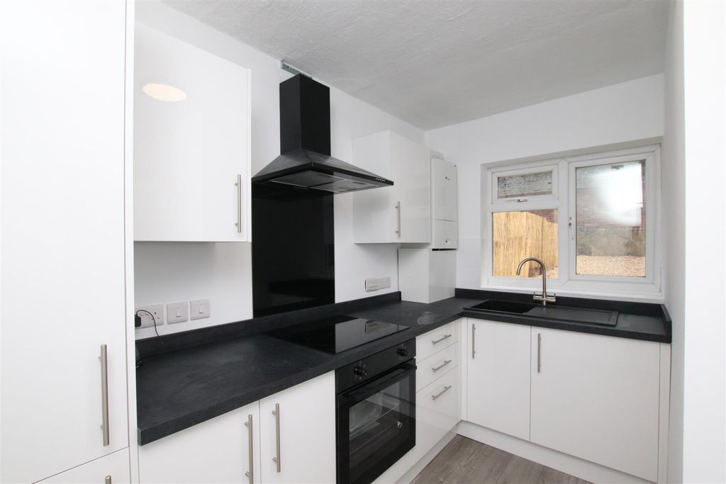 Property photo 2 of 13 Kitchen.Jpg