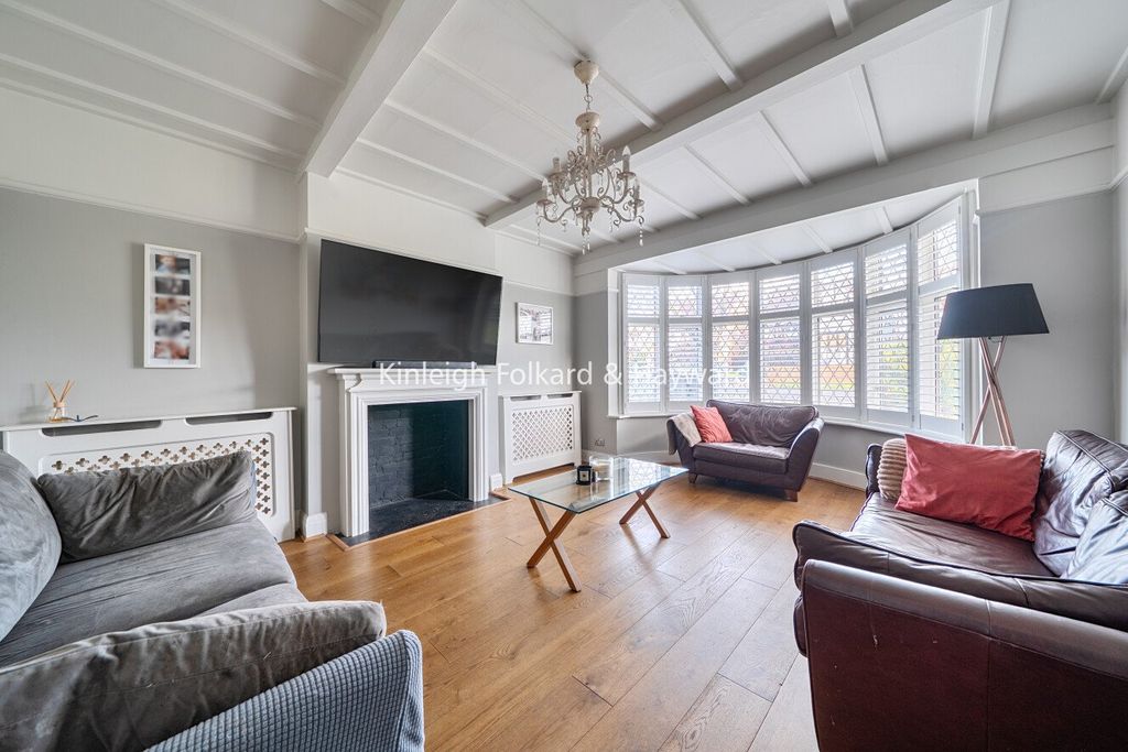 Property photo 3 of 19 Picture No. 14