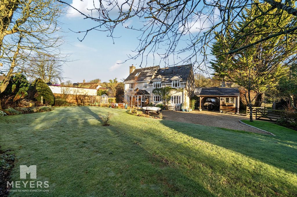 Property photo 1 of 21