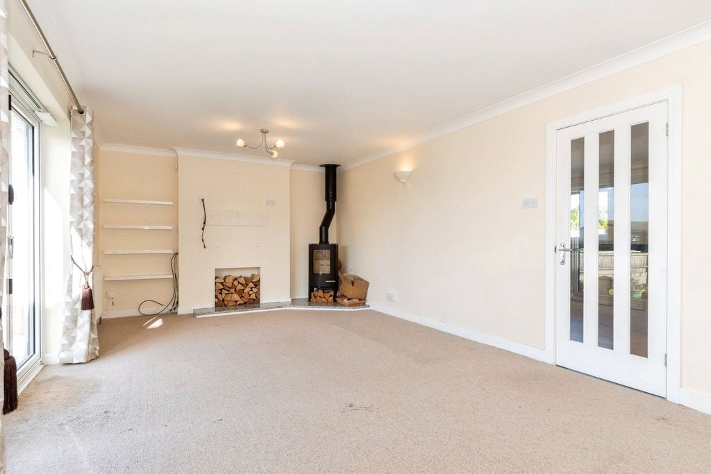 Property photo 2 of 19 Pbox-Img.Jpg