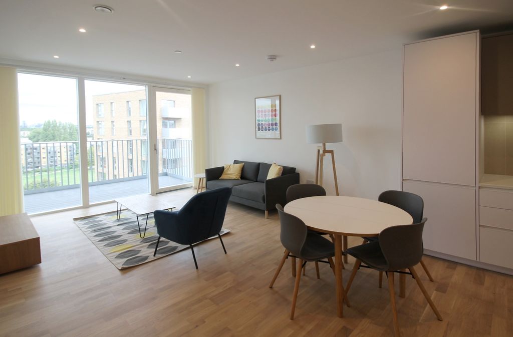 Property photo 1 of 6 Living Area