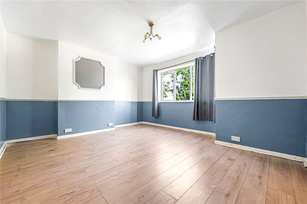 Property photo 1 of 14 Picture No. 16