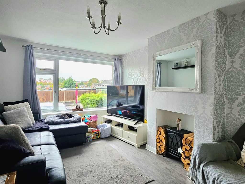 Property photo 2 of 10 Lounge