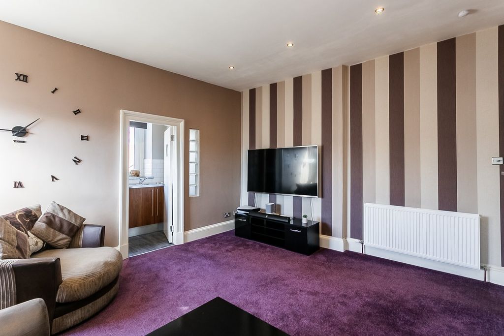 Property photo 3 of 21