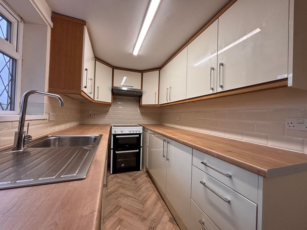 Property photo 1 of 14 Kitchen