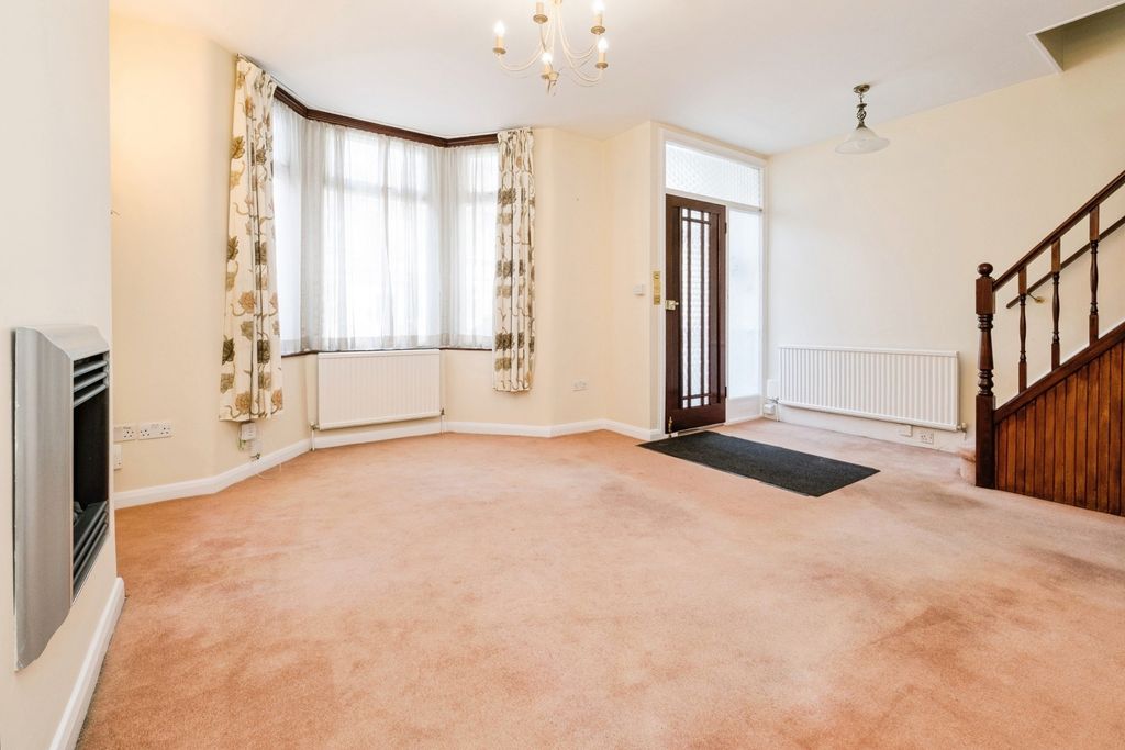 Property photo 2 of 25 Pbox-Img.Jpg
