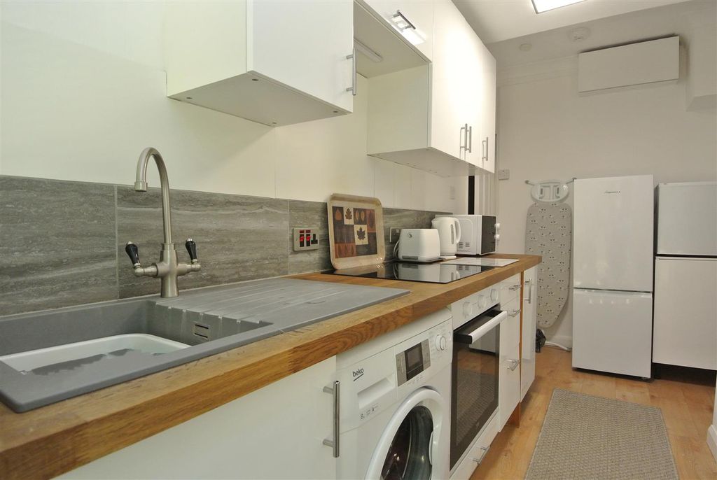 Property photo 2 of 12 Lh Kitchen2.Jpg