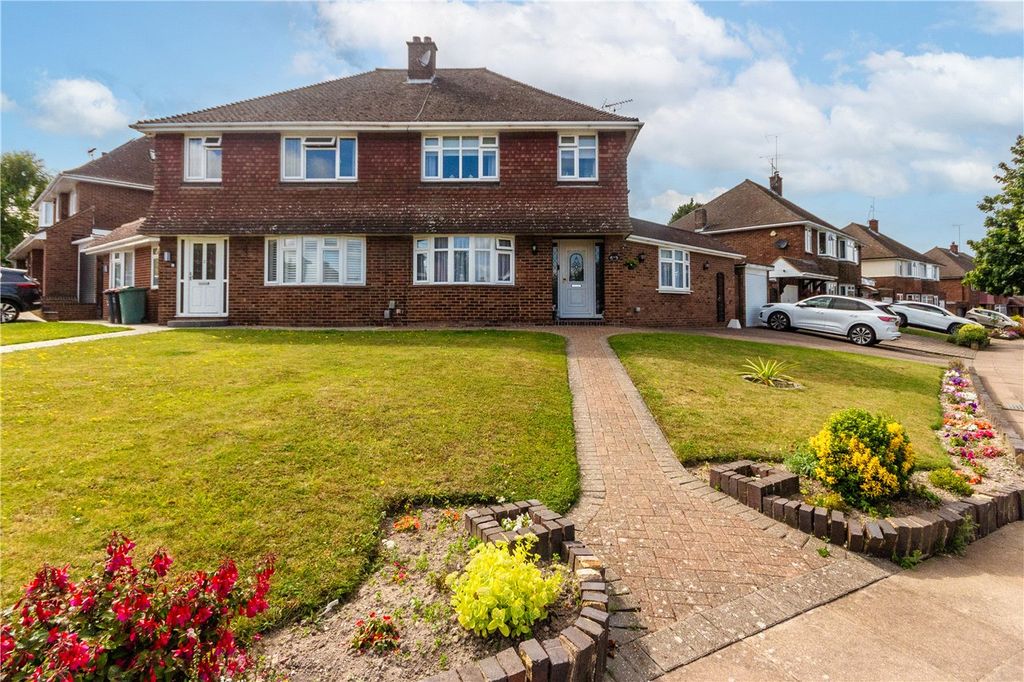 Property photo 1 of 17 Front