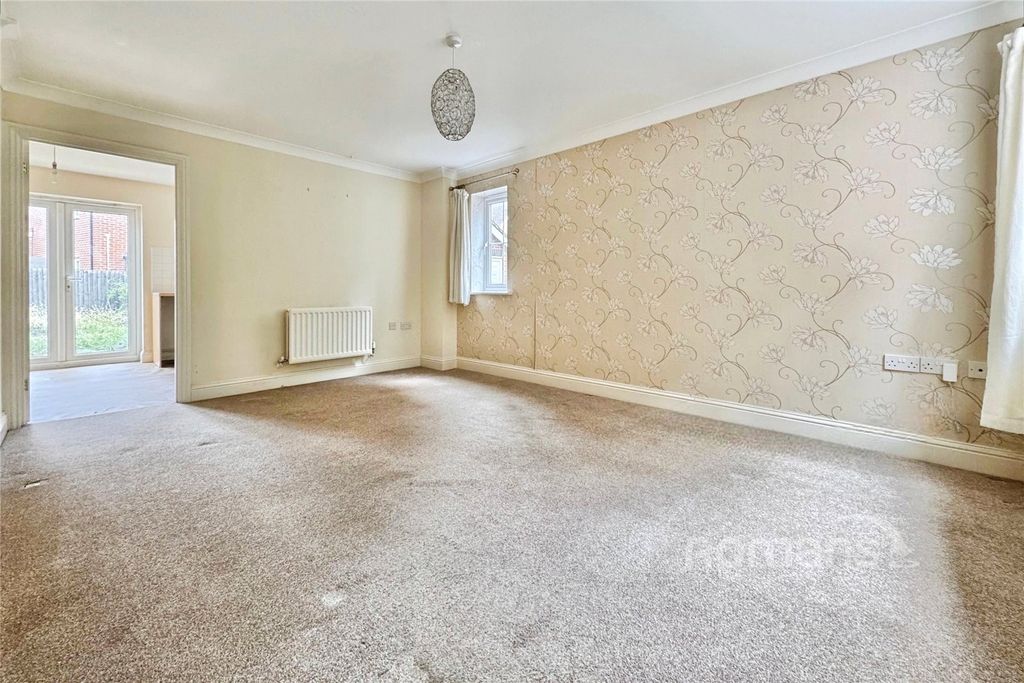 Property photo 3 of 15 Living Room