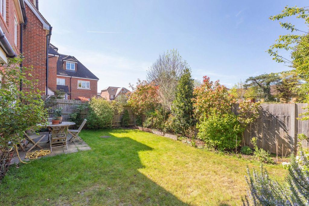 Property photo 2 of 18