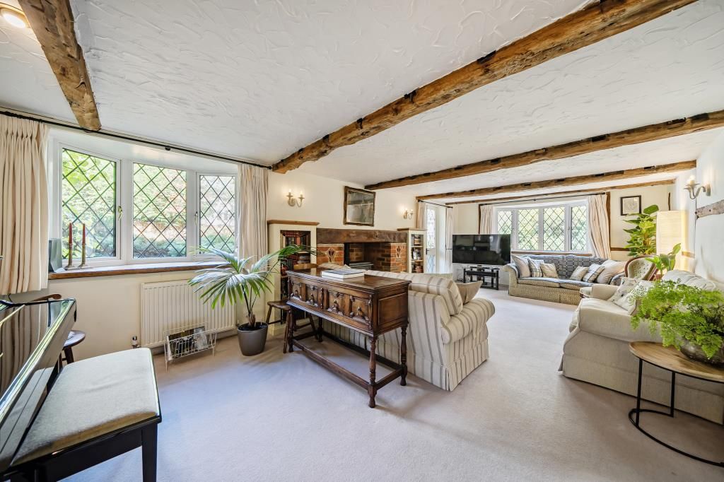 Property photo 2 of 27 Living Room