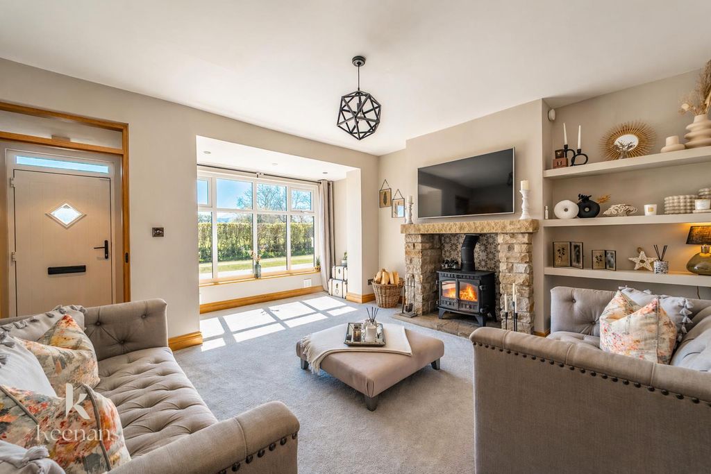 Property photo 1 of 42