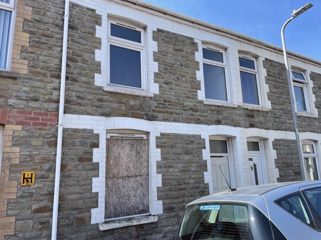 Property photo 1 of 8