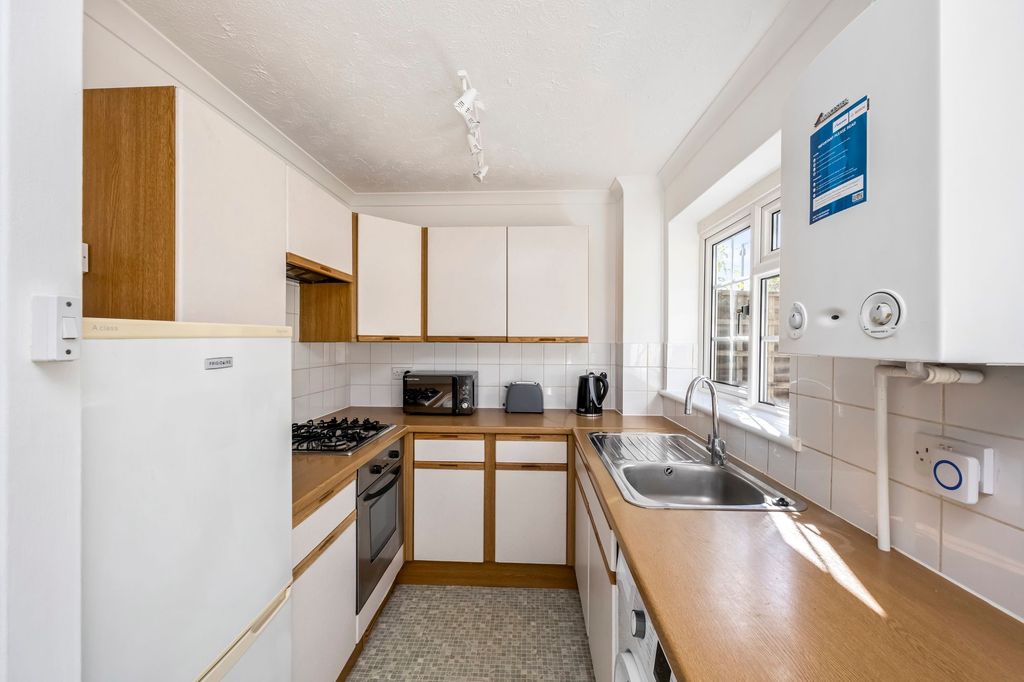 Property photo 3 of 12