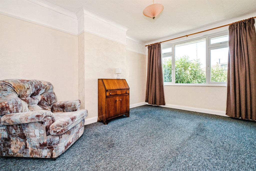 Property photo 2 of 18